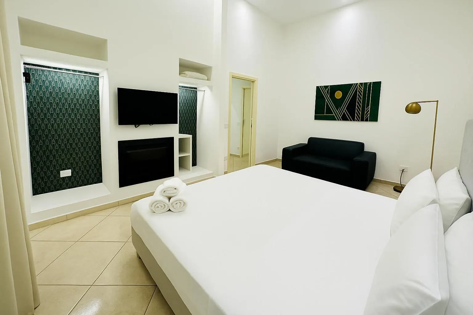 Garibaldi 118 Luxury Apartment Naples Italy