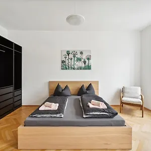  Apartment Design Near Mariahilferstrasse Austria