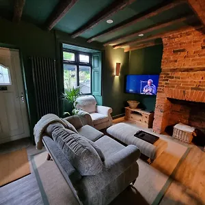  Holiday home Rose Oulton United Kingdom